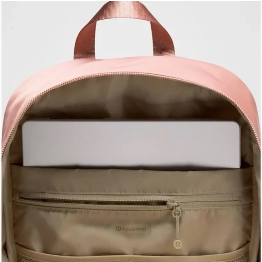 Lululemon Everywhere Backpack 22L Metal Hardware
Red Clay/Rose Gold / Brand NEW - Picture 4 of 6